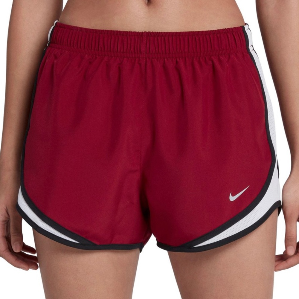 Nike womens dry tempo shorts
